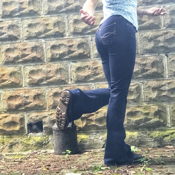 vintage y2k abercrombie dark wash bell bottoms - Picture 9 of 13